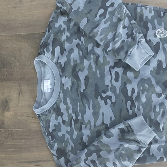 SOULCYCLE X SUNDRY CAMO SWEATSHIRT WOMANS L - Picture 2 of 7